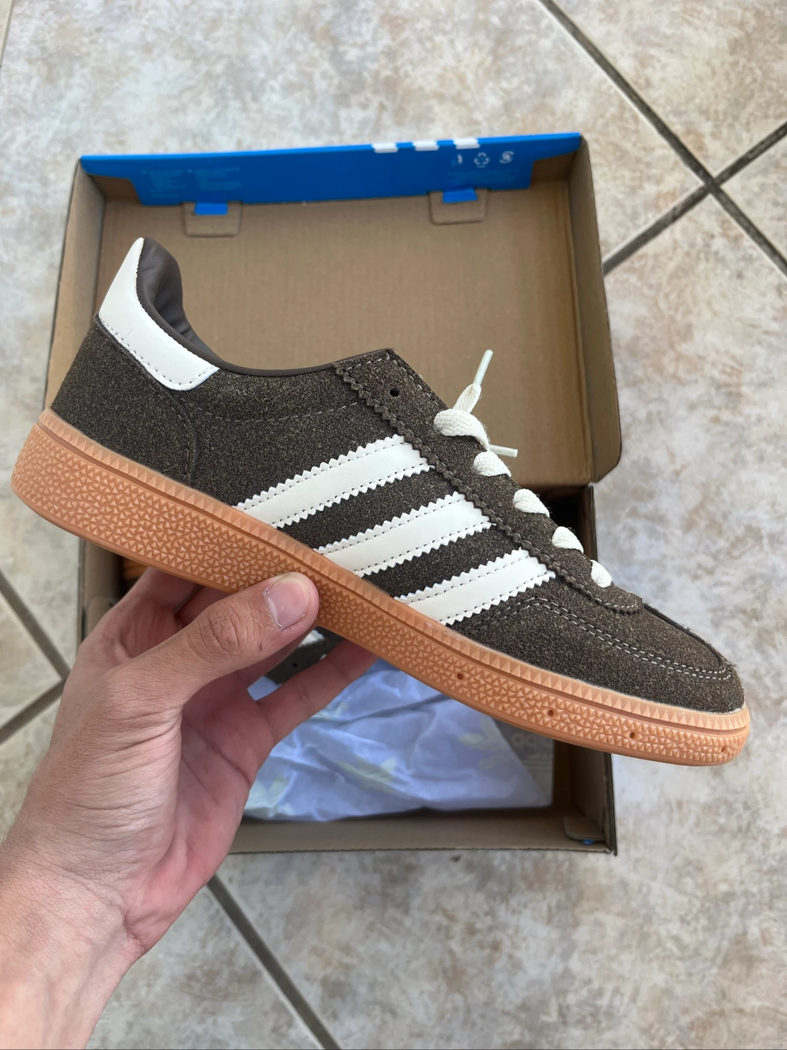 Tenis de adidas marrones para mujer – photo 3